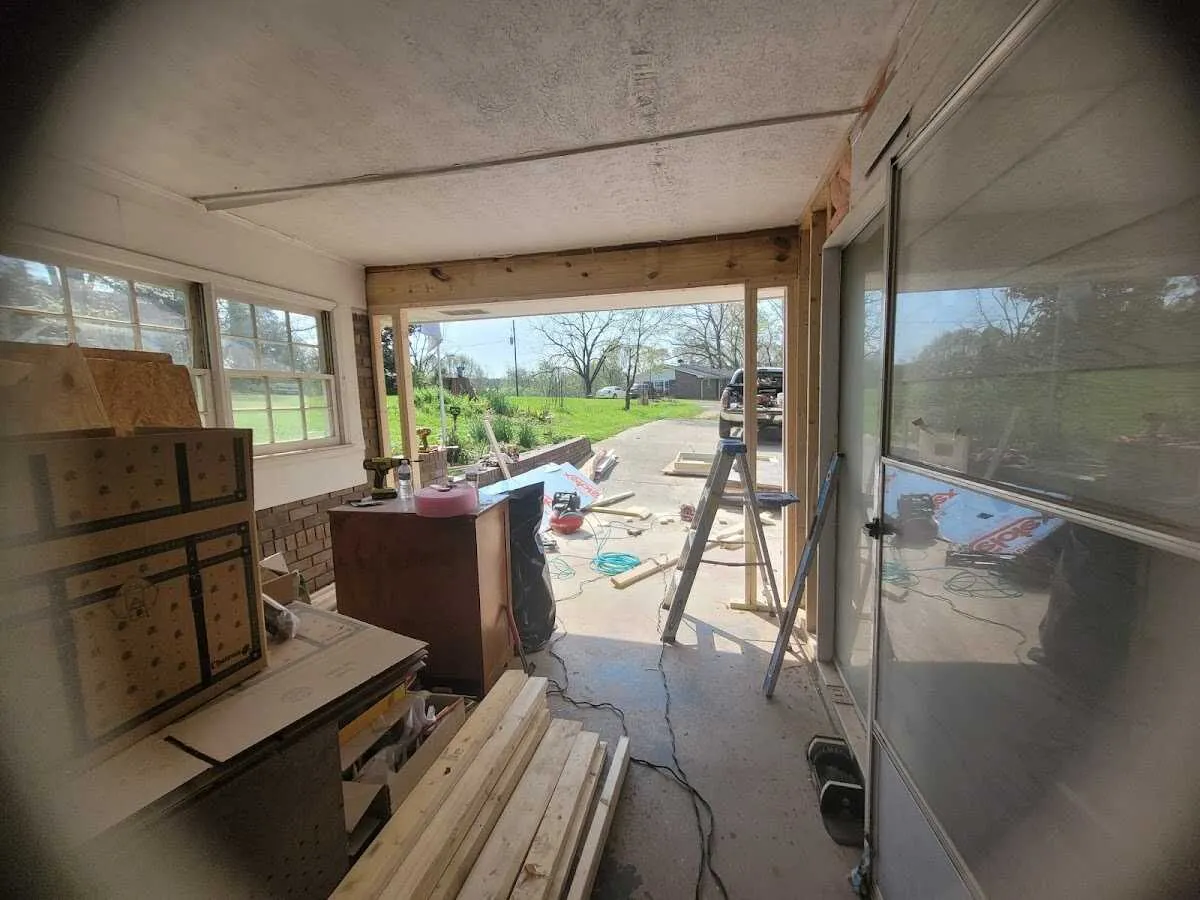 Air movers and dehumidifier for Water Mitigation Services in Eastman